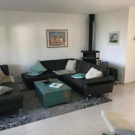 Holiday home Ferienhaus, Ideal Fur Zwei Paarefamilien Piazzogna