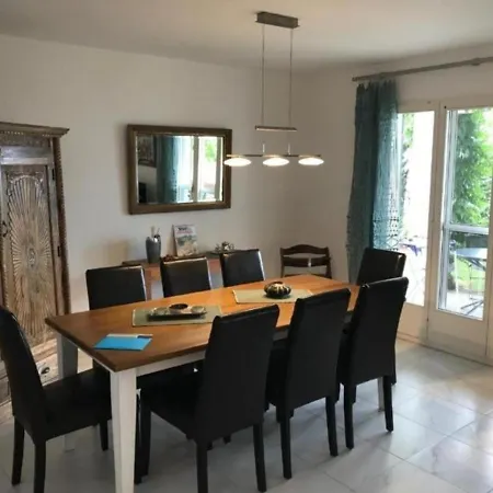 Ferienhaus, Ideal Fur Zwei Paarefamilien * Piazzogna