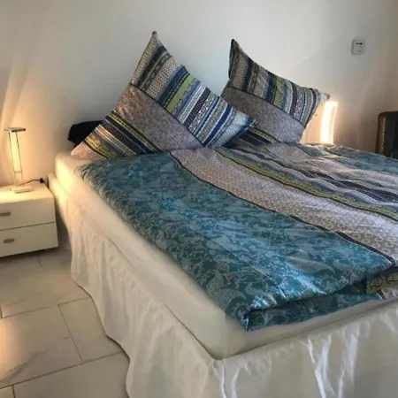 Ferienhaus, Ideal Fur Zwei Paarefamilien Holiday home *